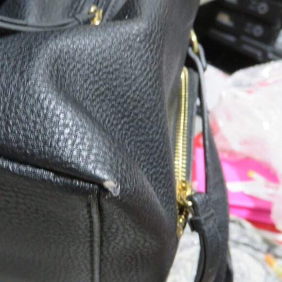 BOGO Tommy Hilfiger TH Logo Pebbled Leather Satchel built in wallet - Picture 9 of 16